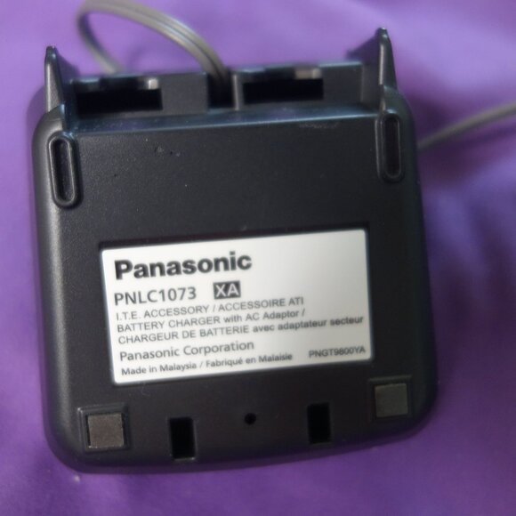 Panasonic Cordless Phone w/ Answering Machine Base & 2nd Cordless Phone w/ Base - Picture 10 of 11